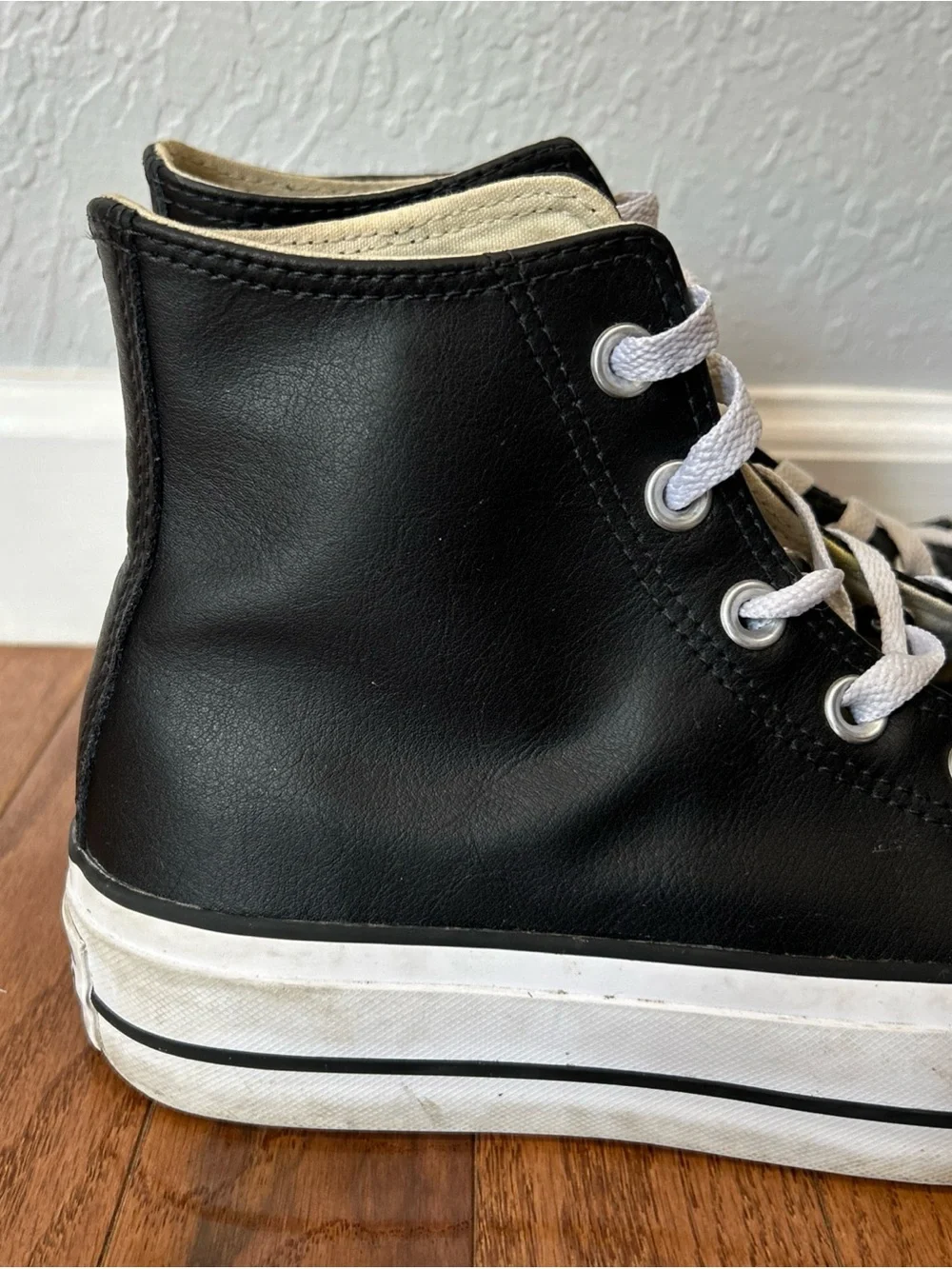 Converse Chuck Taylor Sneakers High Top Platform Leather Women’s Size 7.5 Black - Picture 6 of 12